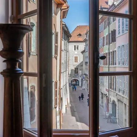 Le Rousseau Apartment Annecy