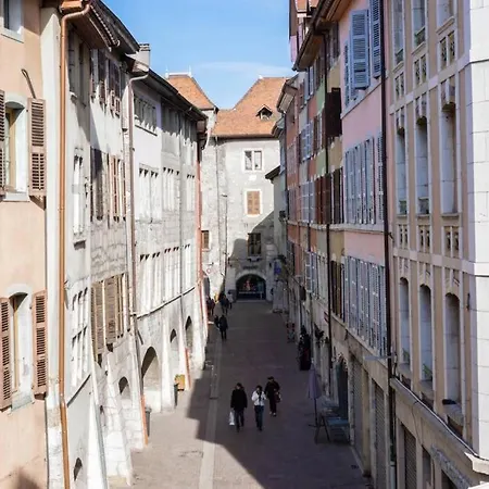 Le Rousseau Apartment